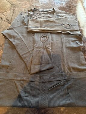 Lululemon Long-sleeve Shirt , black , size 8